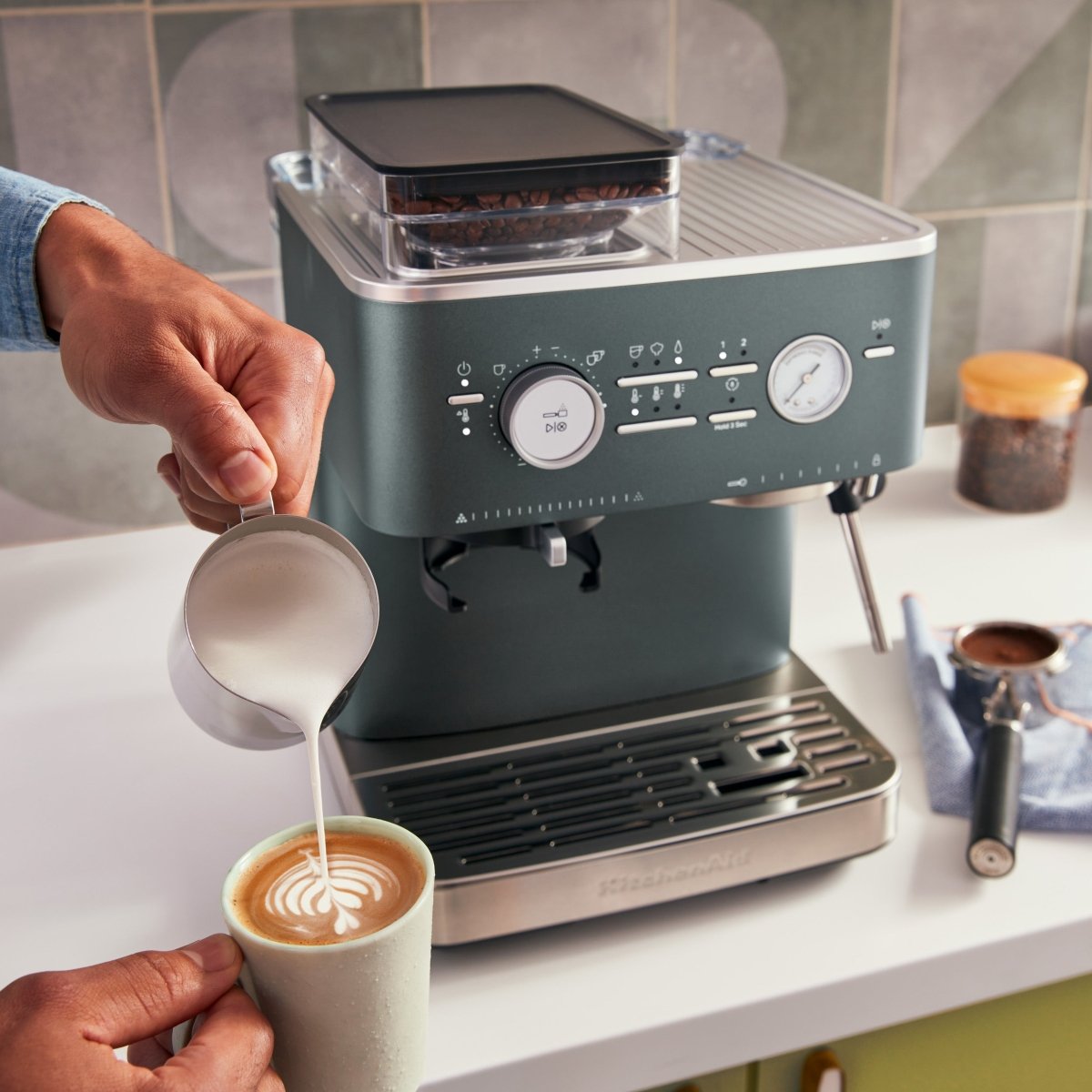 KitchenAid - Semi Automatic Espresso Machine with Burr Grinder - Café Liégeois